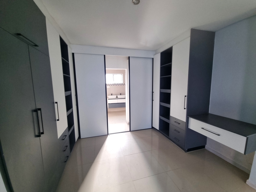 5 Bedroom Property for Sale in Melodie North West